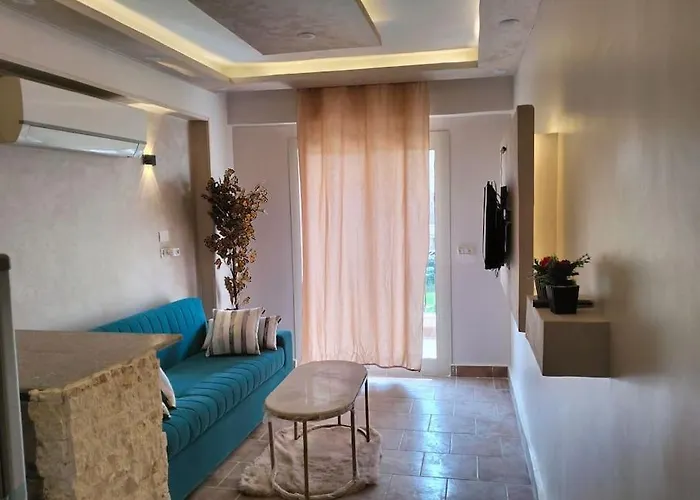 مميز يطل عالبسين والبحر للعائلات فقط اسره Chalet
