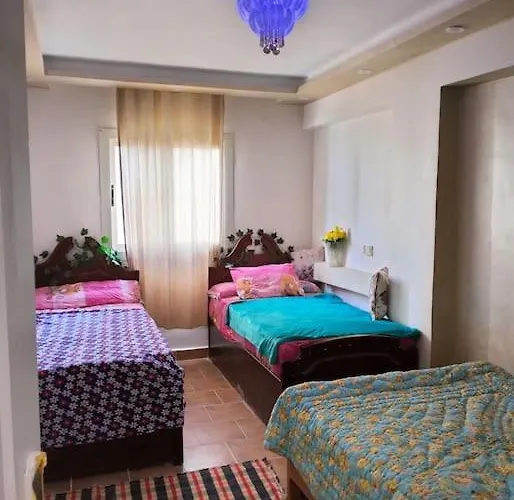 Chalet مميز يطل عالبسين والبحر للعائلات فقط اسره