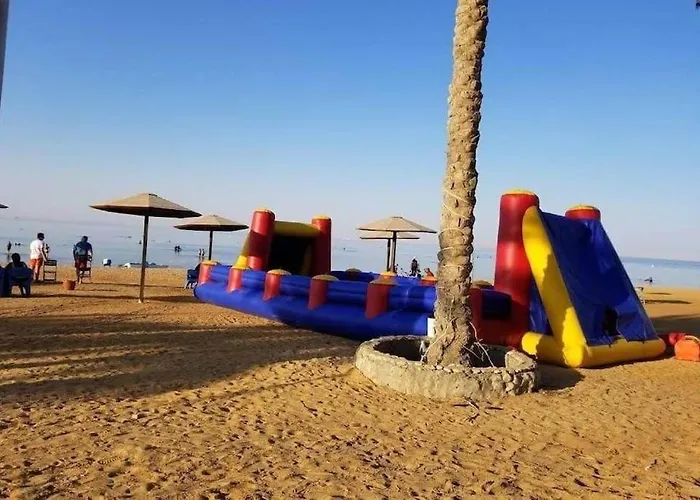 Chalet مميز يطل عالبسين والبحر للعائلات فقط اسره