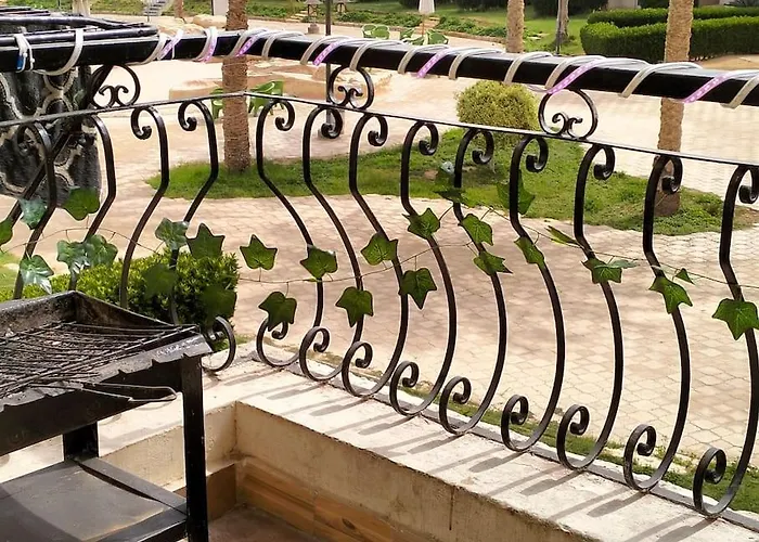Chalet مميز يطل عالبسين والبحر للعائلات فقط اسره *